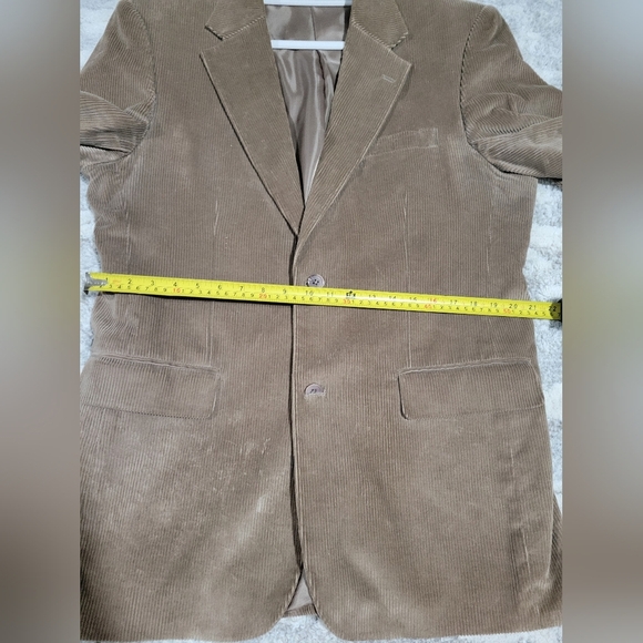 Men's Tan Corduroy Blazer - Picture 10 of 12
